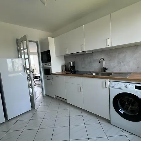 Spacious And Comfortable 95 M *